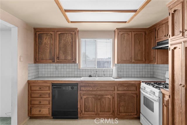 3751 Margie Avenue, Santa Maria CA: https://media.crmls.org/medias/8300530d-e23b-48c5-9219-831375c868af.jpg