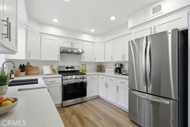 Detail Gallery Image 6 of 50 For 9000 Vanalden #175,  Northridge,  CA 91324 - 2 Beds | 3 Baths