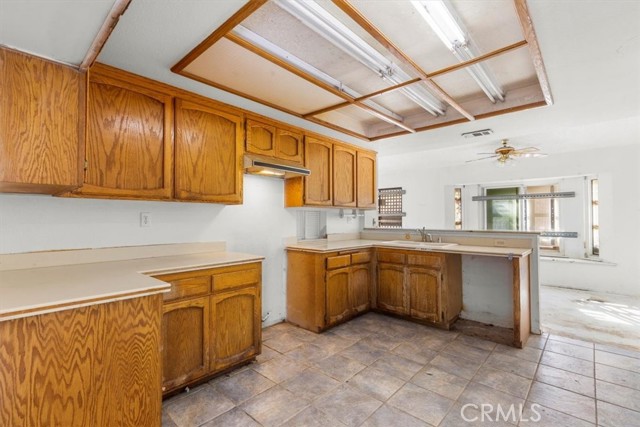 Detail Gallery Image 20 of 37 For 13511 Mountain Drive, Hesperia,  CA 92344 - 4 Beds | 2 Baths