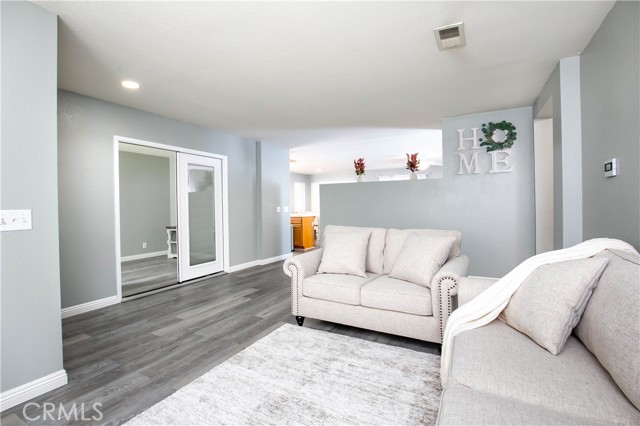 Detail Gallery Image 5 of 23 For 45451 Pickford Ave, Lancaster,  CA 93534 - 3 Beds | 2 Baths
