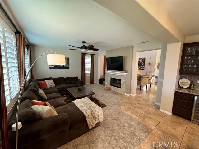 Detail Gallery Image 9 of 36 For 35429 Saddle Hill, Lake Elsinore,  CA 92532 - 4 Beds | 3 Baths