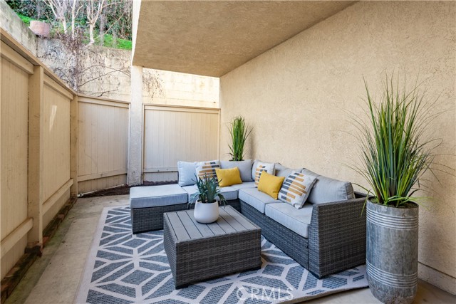 Detail Gallery Image 24 of 28 For 2008 Mathews Ave #C,  Redondo Beach,  CA 90278 - 3 Beds | 2/1 Baths