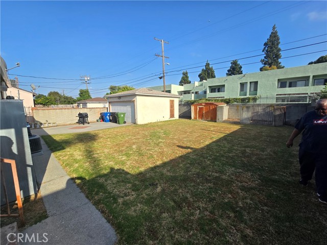 912 119th Street, Los Angeles, California 90059, 2 Bedrooms Bedrooms, ,1 BathroomBathrooms,Single Family Residence,For Sale,119th,OC24128030
