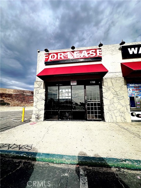 1700 W Highland Avenue, San Bernardino, California 92411, ,Commercial Lease,For Rent,1700 W Highland Avenue,CRCV24253436