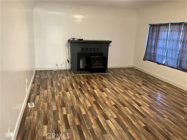 Detail Gallery Image 14 of 43 For 1818 W 81st, Los Angeles,  CA 90047 - 4 Beds | 3/1 Baths