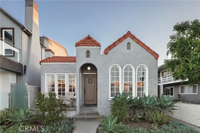 Detail Gallery Image 37 of 44 For 1113 W Balboa Bld, Newport Beach,  CA 92661 - 3 Beds | 2 Baths