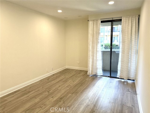Detail Gallery Image 12 of 28 For 1630 S Bentley Ave #103,  Los Angeles,  CA 90025 - 2 Beds | 2/1 Baths