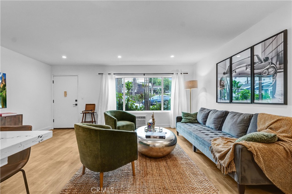 MLS #SR25260323 image #5