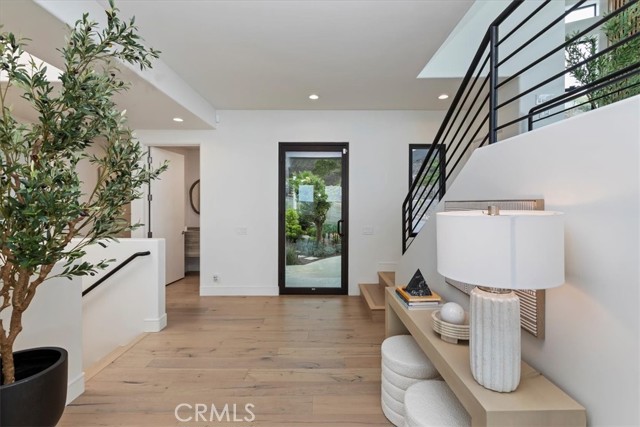 Detail Gallery Image 11 of 53 For 1425 Skyline, Laguna Beach,  CA 92651 - 4 Beds | 3/1 Baths