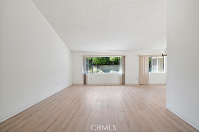 10501 Churchill Avenue, Chatsworth (los Angeles), CA 91311 Listing Photo  38