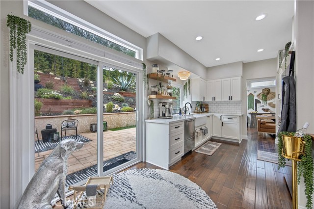 Detail Gallery Image 9 of 36 For 133 Concerto, Oak Park,  CA 91377 - 3 Beds | 3 Baths