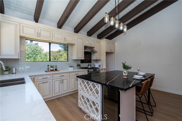 35300 Calle Grande, Lake Elsinore CA: https://media.crmls.org/medias/83053df3-ef2c-41e2-9552-dd4097999121.jpg