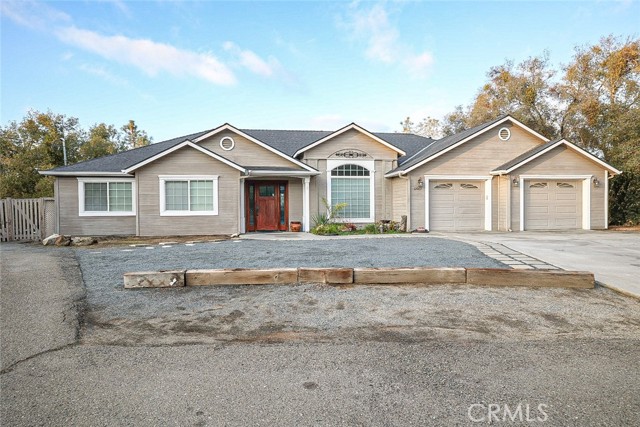 Detail Gallery Image 1 of 39 For 42063 Starlight Dr, Coarsegold,  CA 93614 - 3 Beds | 2/1 Baths