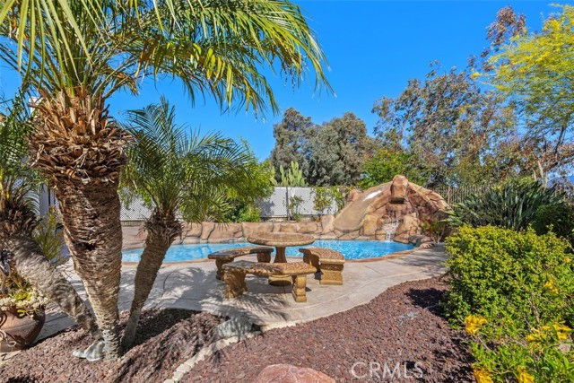 Detail Gallery Image 2 of 39 For 32147 Corte Florecita, Temecula,  CA 92592 - 5 Beds | 3 Baths