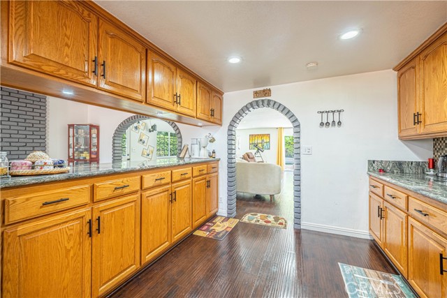 Detail Gallery Image 34 of 75 For 813 N Mantle Ln, Santa Ana,  CA 92701 - 3 Beds | 2 Baths