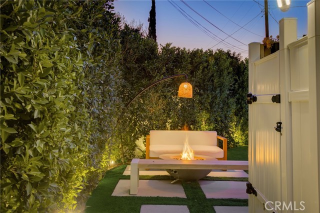 Detail Gallery Image 63 of 66 For 8161 Encino Ave, Northridge,  CA 91325 - 4 Beds | 3 Baths