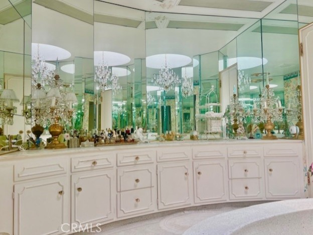 730 Santiago Avenue, Long Beach CA: https://media.crmls.org/medias/83063e64-fc6f-40b5-a579-43cabe4b4f2a.jpg