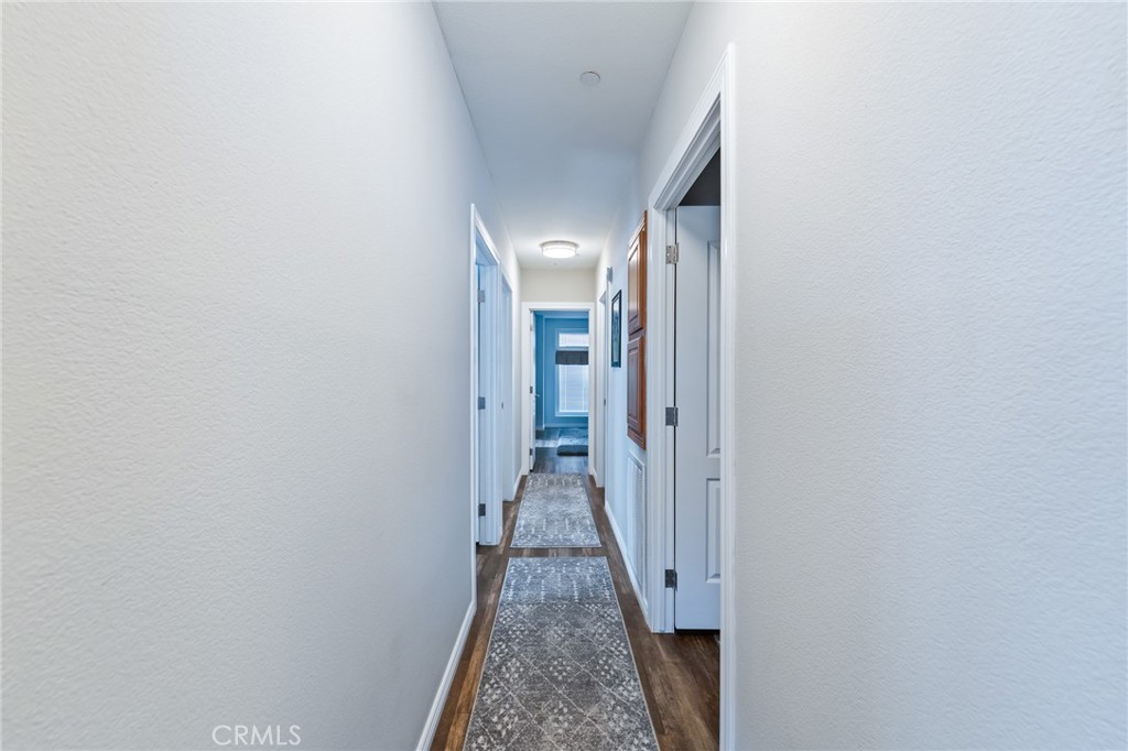 https://media.crmls.org/medias/8307fee5-cb76-4be0-b062-c635a1ba8f26.jpg?preset=X-Large