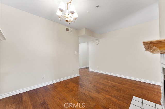 Detail Gallery Image 5 of 23 For 451 S Oakland Ave #4,  Pasadena,  CA 91101 - 2 Beds | 2/1 Baths