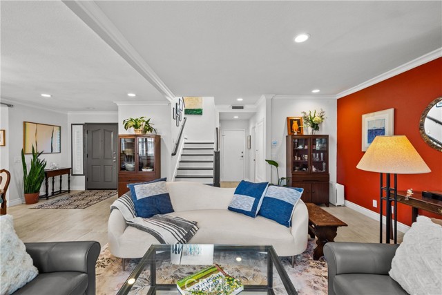 Detail Gallery Image 8 of 49 For 903 Muirfield Dr, Newport Beach,  CA 92660 - 2 Beds | 2/1 Baths