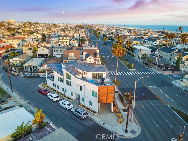 4405 Channel Place, Newport Beach CA: https://media.crmls.org/medias/8309553f-bce0-411f-bd28-1950e177805e.jpg