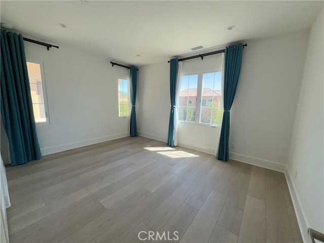 160 Statura, Irvine CA: https://media.crmls.org/medias/830a2902-02ce-42c3-bb89-392d63c9e821.jpg