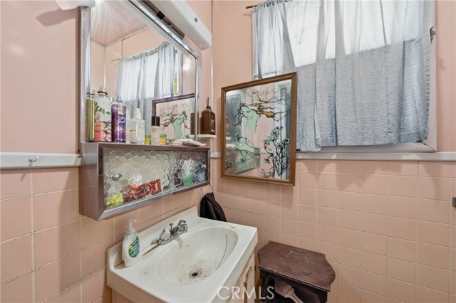 Detail Gallery Image 13 of 27 For 21129 Santa Clara, Middletown,  CA 95461 - 3 Beds | 1/1 Baths