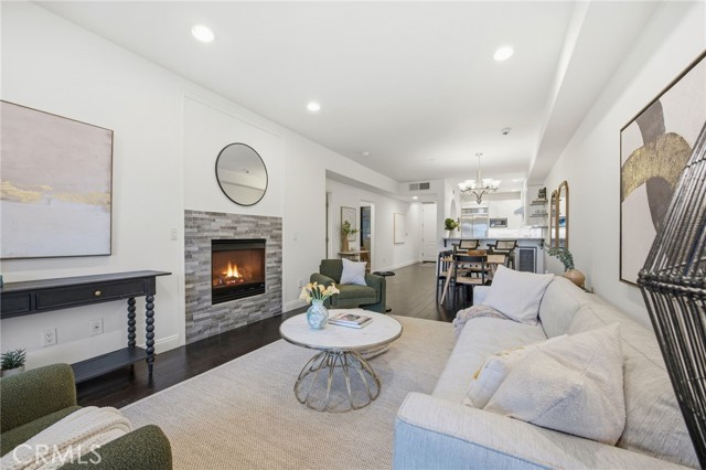 Detail Gallery Image 8 of 32 For 4805 Bellflower #107,  North Hollywood,  CA 91601 - 2 Beds | 2 Baths