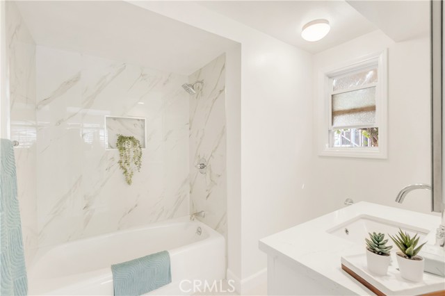 22817 Nadine Circle, Torrance CA: https://media.crmls.org/medias/830b54b3-0e1b-4fab-ad6d-905aabab914d.jpg