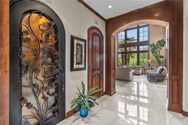 Detail Gallery Image 14 of 75 For 25769 Oak Leaf Ct, Valencia,  CA 91381 - 7 Beds | 9 Baths