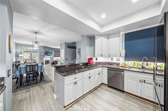 3190 Altura Court, Corona CA: https://media.crmls.org/medias/830bfe88-24dc-4181-adf9-e1b24ccb5c72.jpg
