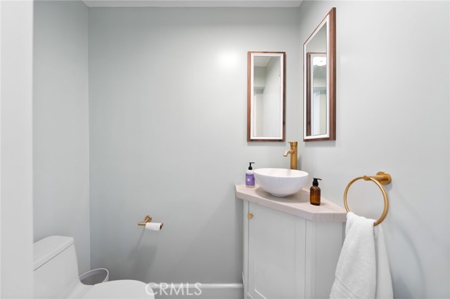 Detail Gallery Image 32 of 57 For 1690 N Crescent Heights Bld, Los Angeles,  CA 90069 - 3 Beds | 4 Baths