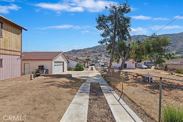 Detail Gallery Image 17 of 41 For 2850 Hillside Ave, Norco,  CA 92860 - 6 Beds | 4 Baths