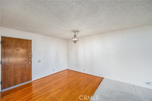 242 E Fern Ave, Redlands CA: https://media.crmls.org/medias/830d43e4-81e8-4465-b2c8-c838ff099330.jpg
