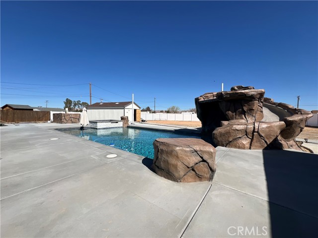 Detail Gallery Image 41 of 59 For 15245 Apache Rd, Apple Valley,  CA 92307 - 3 Beds | 2 Baths