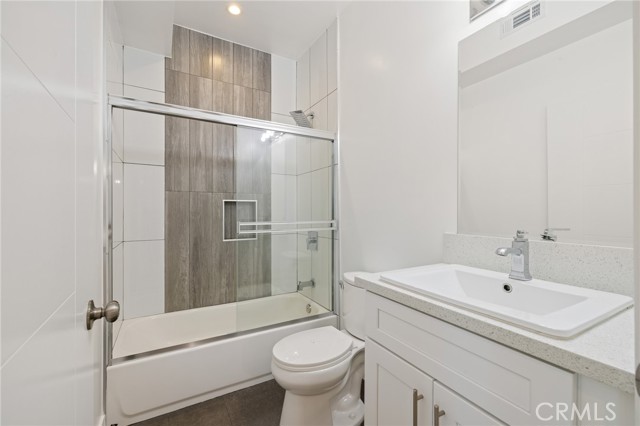 Detail Gallery Image 28 of 53 For 1143 Irolo St, Los Angeles,  CA 90006 - 12 Beds | 14 Baths