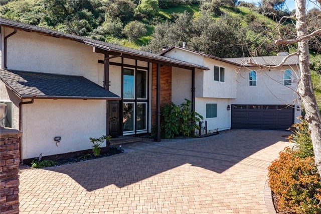 Detail Gallery Image 32 of 34 For 3831 Saint Johnswood Dr, Woodland Hills,  CA 91364 - 5 Beds | 3/1 Baths