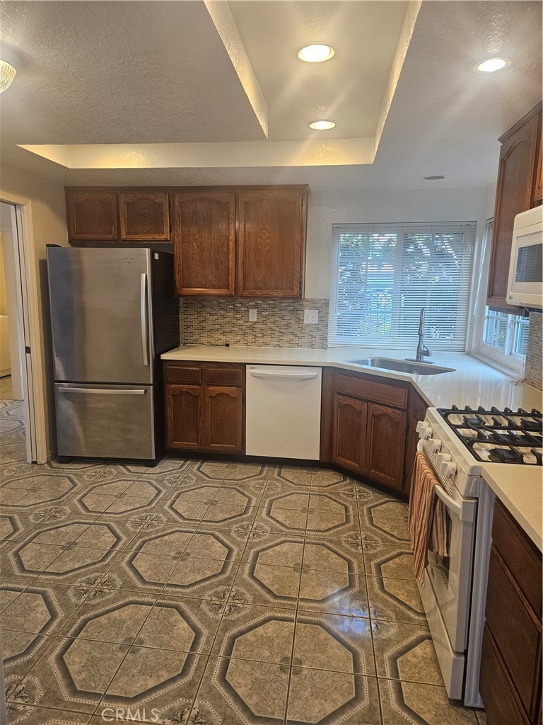 MLS #OC25270079 image #5