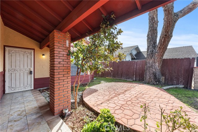 Detail Gallery Image 15 of 43 For 813 Orangewood, Bakersfield,  CA 93306 - 3 Beds | 2 Baths