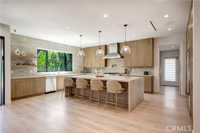 Detail Gallery Image 22 of 72 For 5355 Aldea Ave, Encino,  CA 91316 - 5 Beds | 5/1 Baths