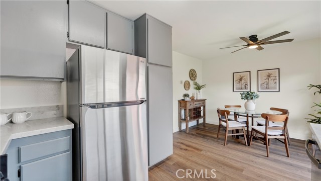 Detail Gallery Image 16 of 41 For 461 W Alton #C,  Santa Ana,  CA 92707 - 3 Beds | 1/1 Baths