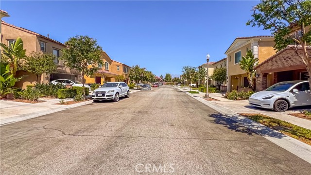 Detail Gallery Image 17 of 24 For 15767 Moonflower Ave, Chino,  CA 91708 - 5 Beds | 3 Baths