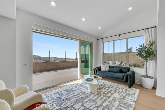236 Collino, Irvine CA: https://media.crmls.org/medias/8311f509-f8ba-4179-a518-2217fb6bb825.jpg