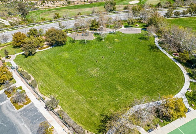 26941 Redwood Bluff Lane, Valencia CA: https://media.crmls.org/medias/8312f534-51b9-492c-bd60-12cdf6597a65.jpg