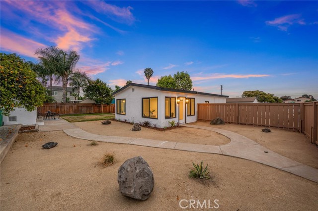 4193 Datcho Drive, San Diego CA: https://media.crmls.org/medias/83133b93-a219-4cdf-b27b-8a6fa37052fb.jpg