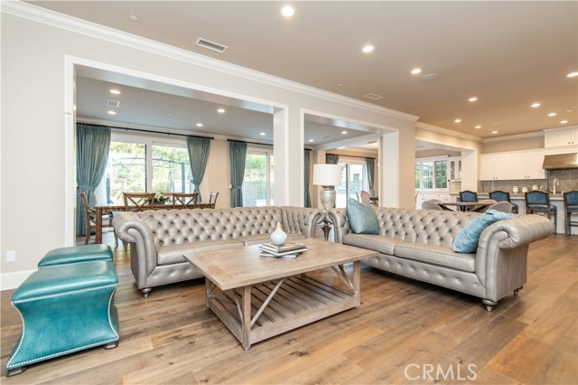 Detail Gallery Image 32 of 58 For 104 Quiet Place, Irvine,  CA 92602 - 4 Beds | 4/1 Baths