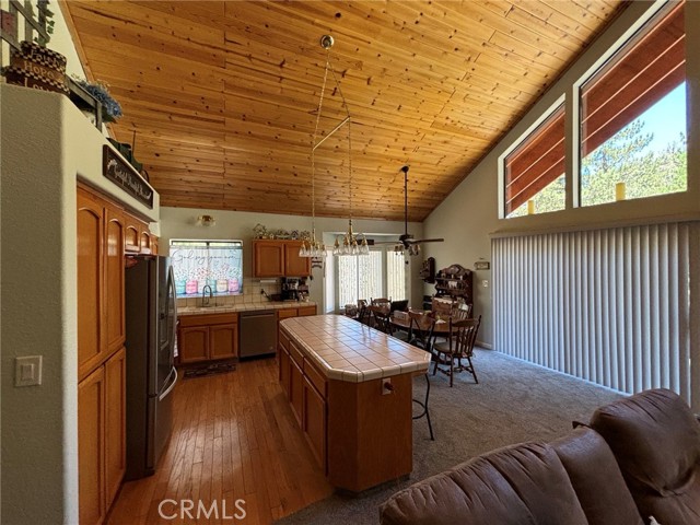 2041 Symonds Drive, Pine Mountain Club, California 93222, 3 Bedrooms Bedrooms, ,2 BathroomsBathrooms,Single Family Residence,For Sale,Symonds,OC25045356