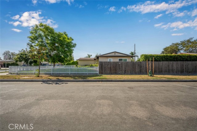 Detail Gallery Image 7 of 39 For 1001 Nicklett Ave, Fullerton,  CA 92833 - 4 Beds | 2 Baths