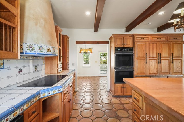 13532 Pineridge Court, Yucaipa CA: https://media.crmls.org/medias/83170999-210c-4620-a8bb-08ca1e019f96.jpg