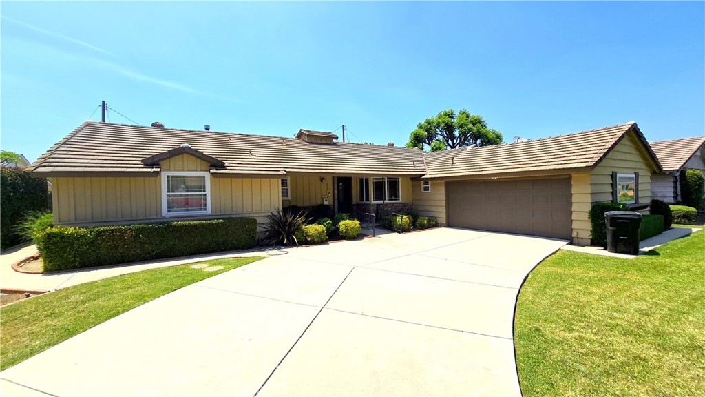 1033 S Rimsdale Drive